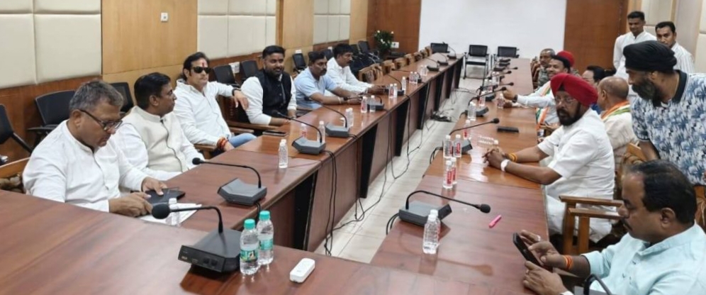 एसआईआर प्रक्रिया पर कांग्रेस का विरोध: दावा-आपत्ति की तारीख बढ़ाने और विस्थापितों-प्रवासी मजदूरों के लिए विशेष व्यवस्था की मांग