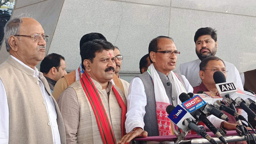 &lsquo;वीबी जी राम जी&rsquo; से मनरेगा सुधार का दावा: केंद्रीय मंत्री शिवराज सिंह चौहान बोले&ndash; गरीबी मुक्त और स्वावलंबी गांव बनाने की दिशा में सरकार का बड़ा कदम