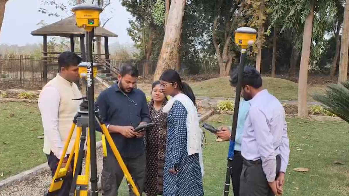 बारनवापारा में जुटे प्रशिक्षु आईएफएस अधिकारी, डीजीपीएस सर्वे के साथ दिया गया वन्यजीव प्रबंधन का व्यवहारिक प्रशिक्षण&hellip;