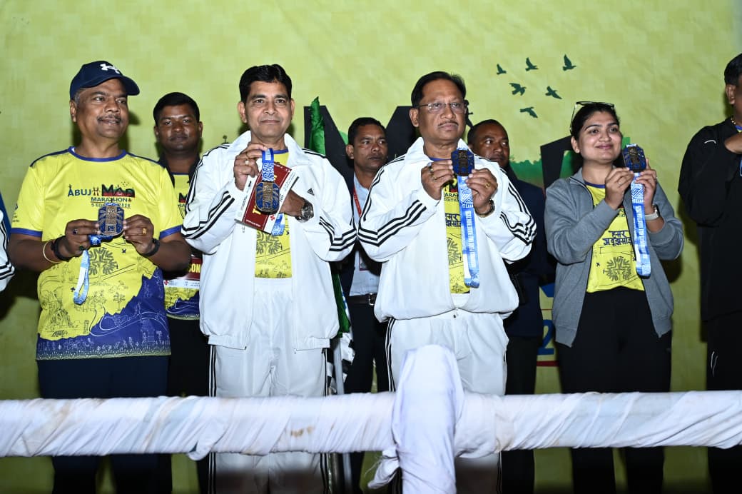 अबूझमाड़ पीस हाफ मैराथन 2026 : सीएम साय ने दिखाई हरी झंडी, कहा- अबूझमाड़ की धरती से दिया जा रहा है अमन और शांति का संदेश &hellip;