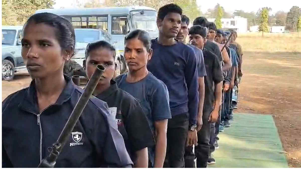 खात्मे की ओर माओवाद: 21 नक्सलियों ने हिंसा का रास्ता छोड़ किया आत्मसमर्पण, सिर पर था 76 लाख रुपए का ईनाम&hellip;