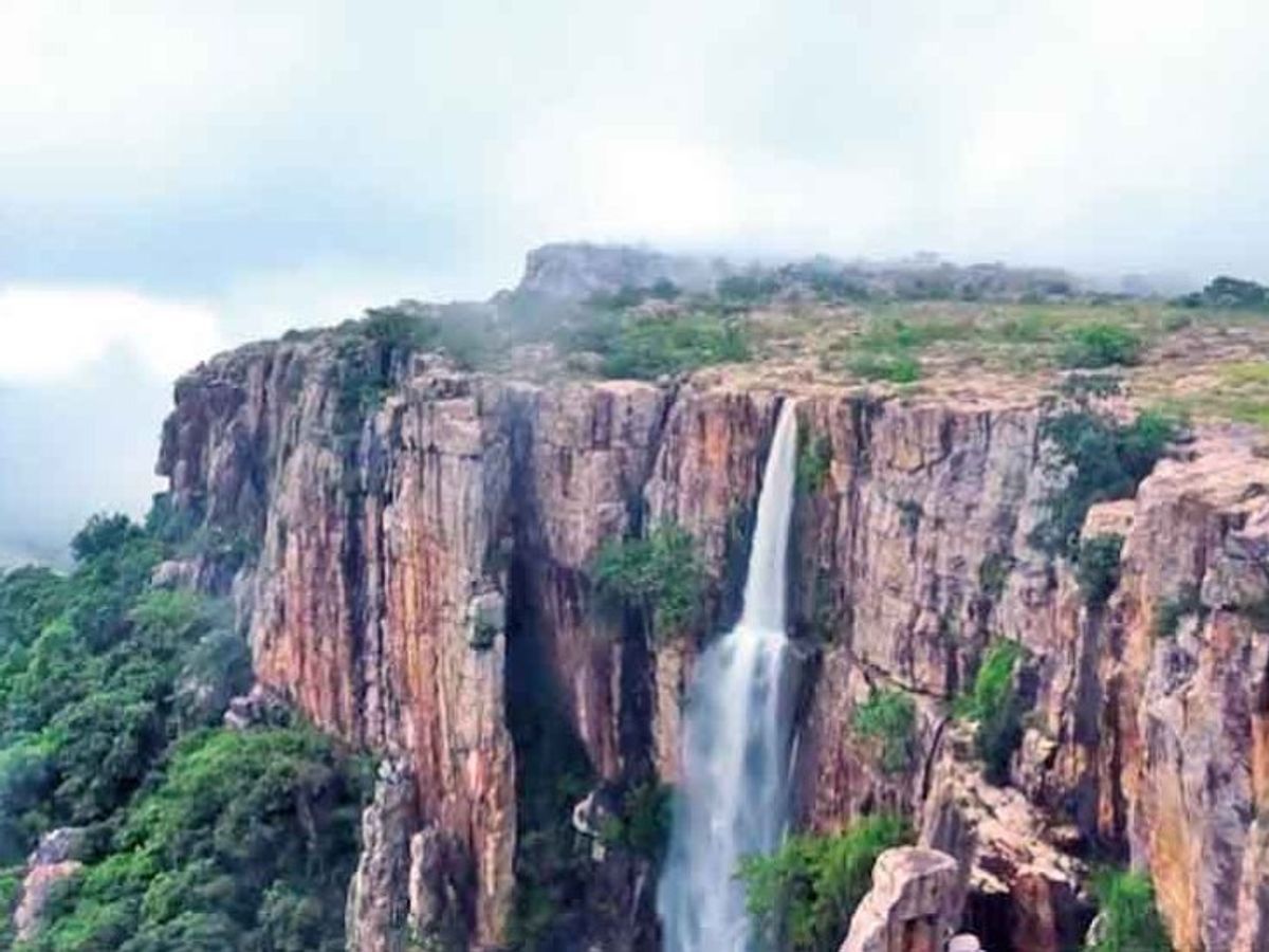 रोमांच और प्रकृति का संगम शिशुपाल पर्वत बना छत्तीसगढ़ का नया एडवेंचर हब, युवाओं में बढ़ी लोकप्रियता