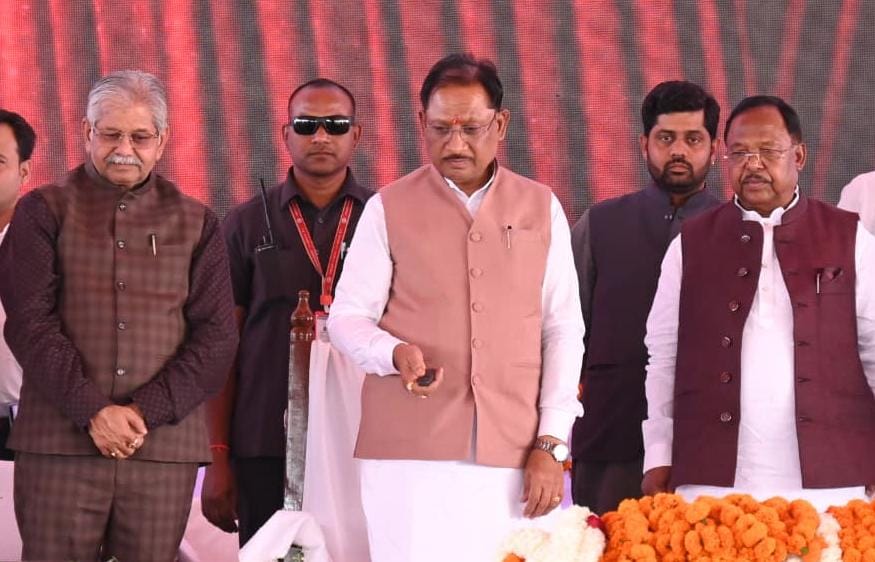 मुख्यमंत्री विष्णुदेव साय ने बटन दबाकर किसानों के खातों में की 10 हजार 324 करोड़ रुपए की राशि अंतरित