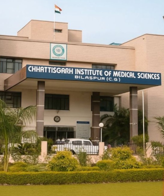 होली के बाद सिम्स अस्पताल में बढ़ी भीड़, त्वचा-आंखों में परेशानी लेकर दो दिन में पहुंचे 465 मरीज