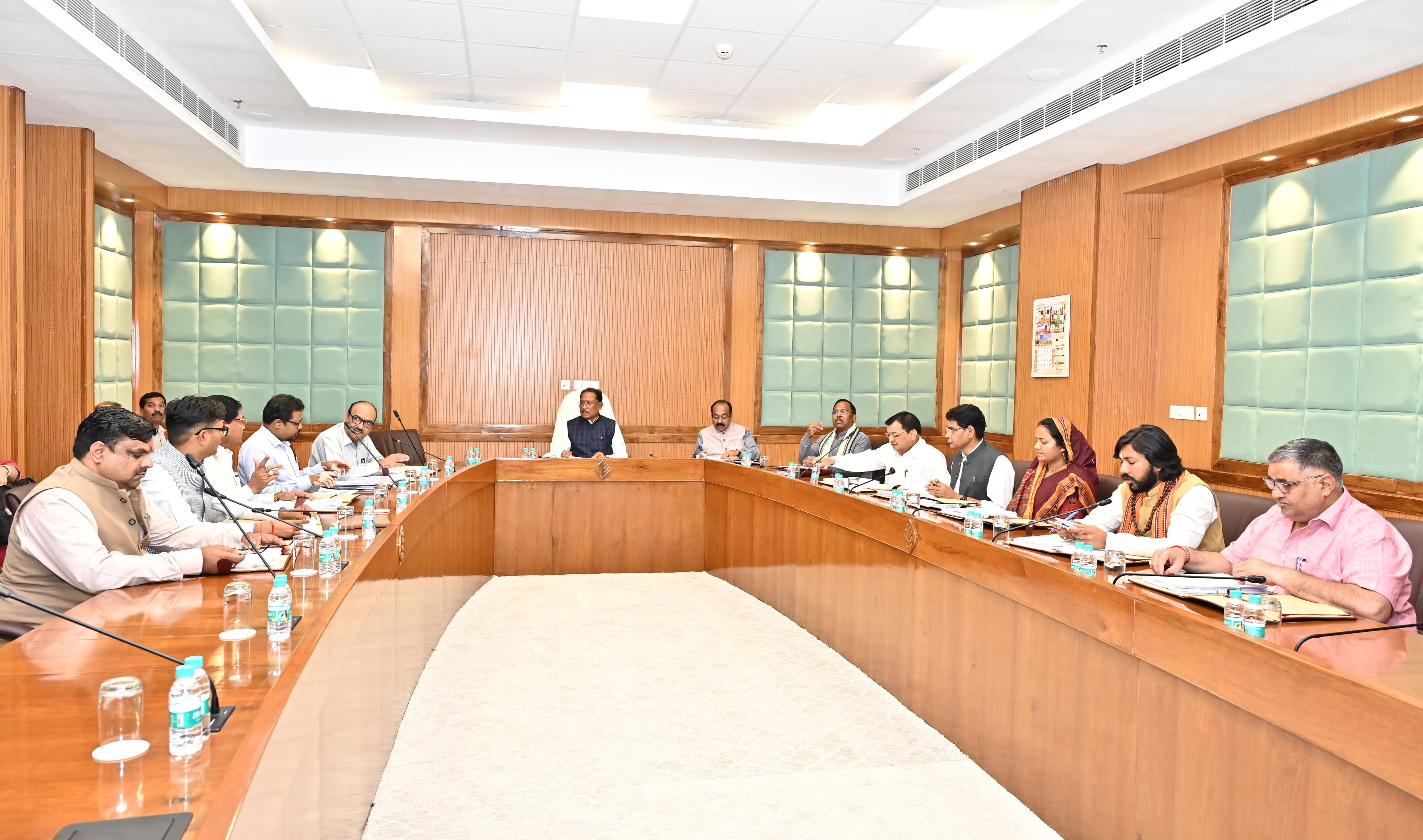 कैबिनेट बैठक में कई अहम फैसले, धर्मांतरण विरोधी विधेयक को हरी झंडी