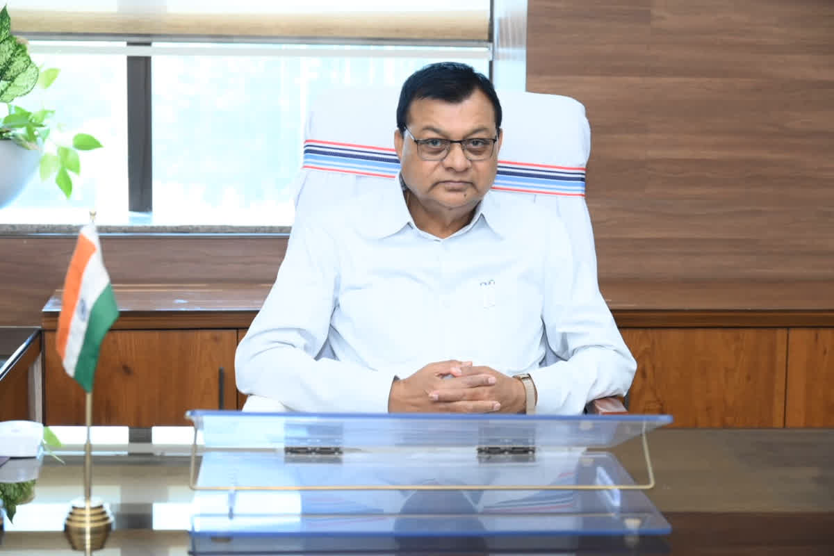 मंत्री लखनलाल देवांगन के विभागों के लिए 01 हजार 823 करोड़ रुपए से अधिक की अनुदान मांगें पारित