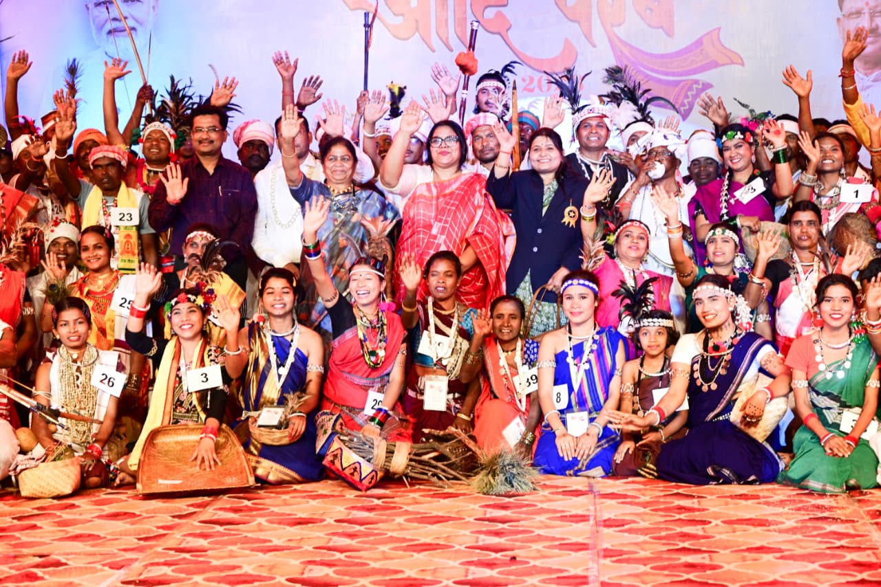 &lsquo;आदि परब&rsquo; का रंगारंग आगाज, छत्तीसगढ़ जनजातीय आयोग के अध्यक्ष रूपसिंह मंडावी ने किया शुभारंभ