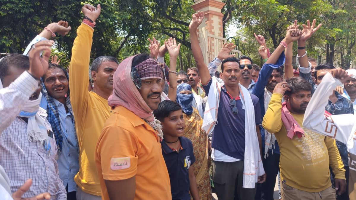 जनगणना पोर्टल में &lsquo;छत्तीसगढ़ी&rsquo; विकल्प जोड़ने की मांग, कलेक्टर को सौंपा ज्ञापन