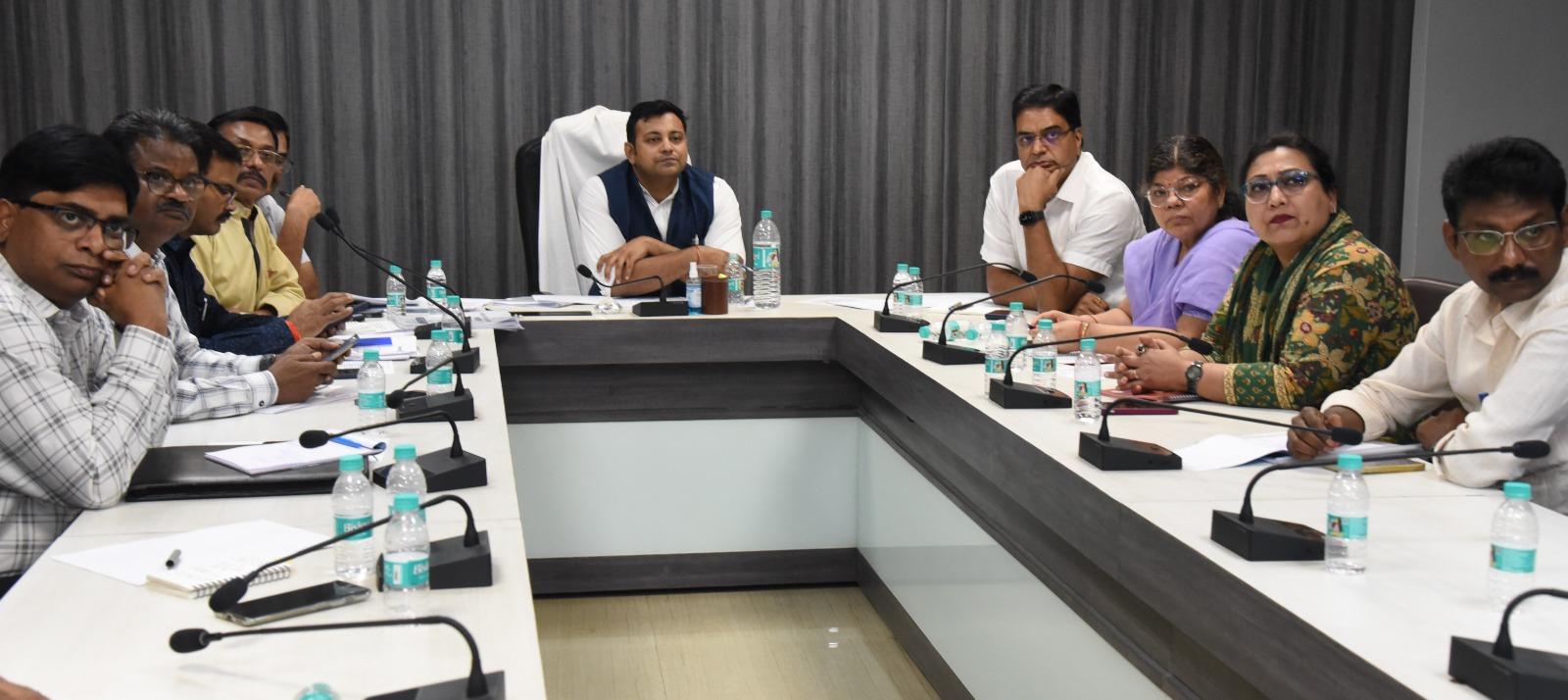 जनसंपर्क अधिकारियों को न्यू एज मीडिया की सभी विधाओं में दक्ष होना आवश्यक : आयुक्त रजत बंसल