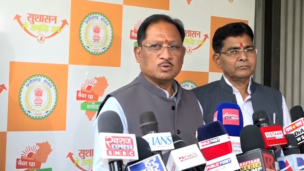 जगदलपुर दौरे पर रवाना हुए CM साय, &lsquo;नवाचार महाकुंभ&rsquo; में लेंगे हिस्सा; विपक्ष पर भी साधा निशाना