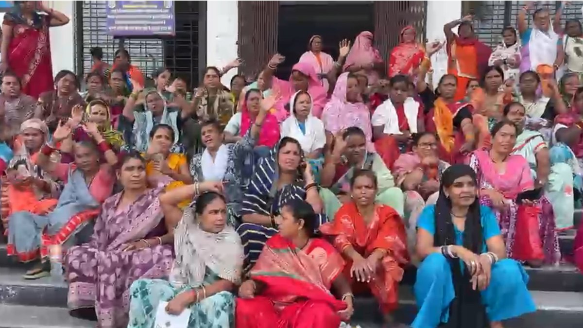 राजधानी में कैनाल रोड के लिए 1300 घरों को तोड़ने की तैयारी: पीड़ित परिवारों ने किया निगम का घेराव, कहा- बगैर नोटिस किया जा रहा सर्वे