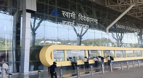 एयरपोर्ट पर रिल्स-वीडियो बनाना अब पड़ेगा भारी, यात्रा पर लगेगा बैन, फोन भी होगा जब्त
