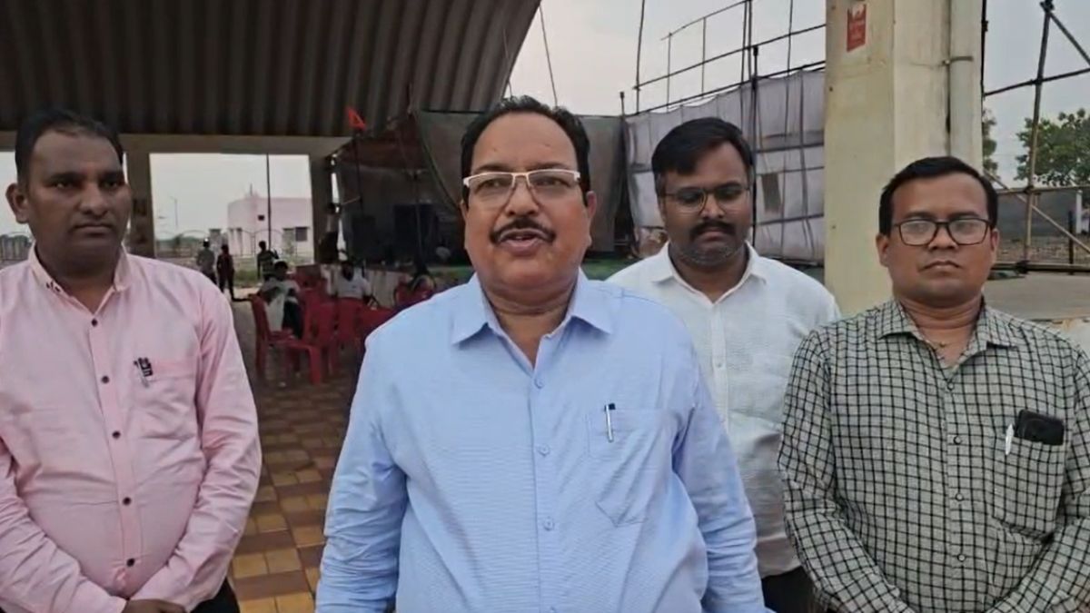 सीतापुर विवाद गरमाया: मंत्री आवास में हुई बैठक विफल, आंदोलन और तेज करने के संकेत
