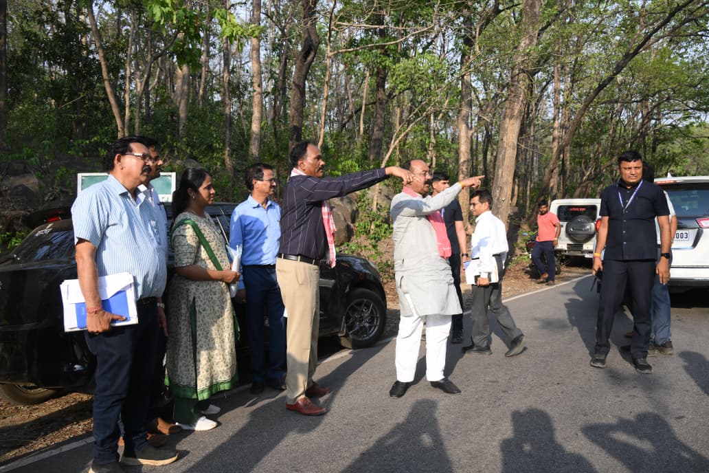 उप मुख्यमंत्री अरुण साव ने 308 करोड़ की लागत से बन रहे केशकाल घाट बायपास रुट का किया निरीक्षण, कार्यों में तेजी लाने के दिए निर्देश
