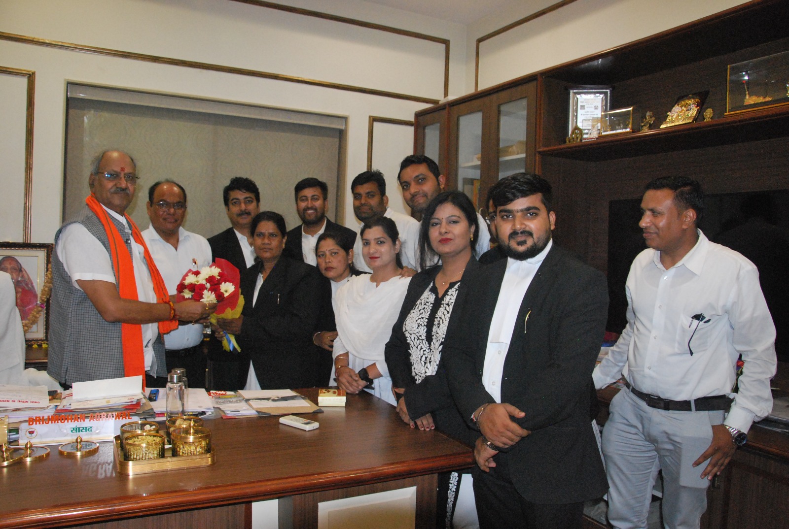 रायपुर अधिवक्ता संघ के नवनिर्वाचित पदाधिकारियों ने सांसद बृजमोहन अग्रवाल से की मुलाकात
