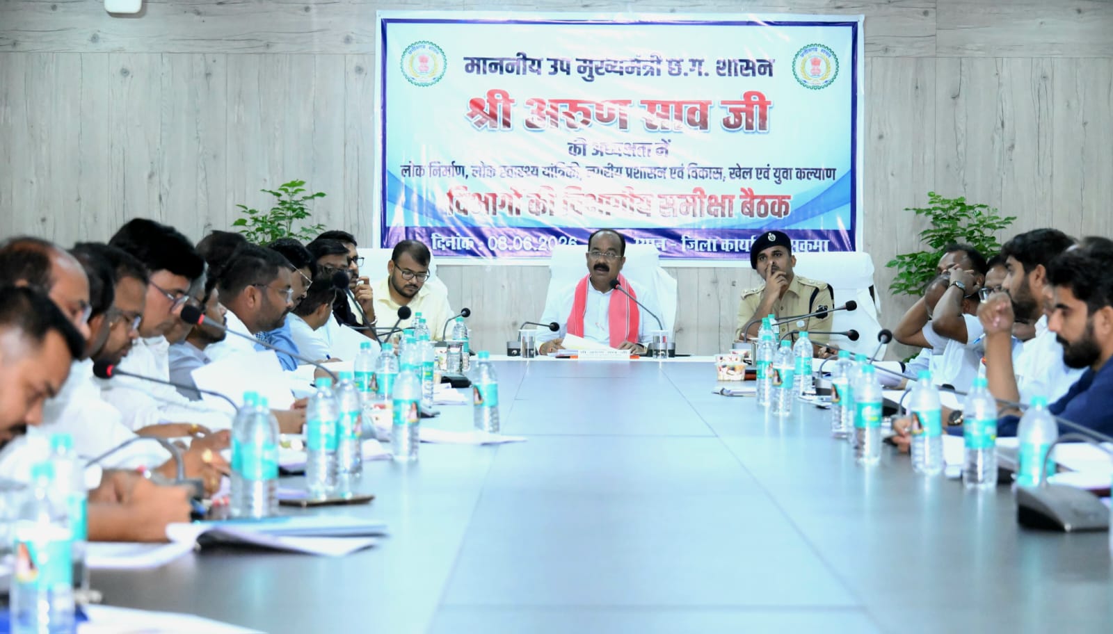 अंतिम व्यक्ति तक पहुंचे योजनाओं का लाभ, अधिकारी फील्ड में दिखाएं ज्यादा सक्रियता : उपमुख्यमंत्री अरुण साव