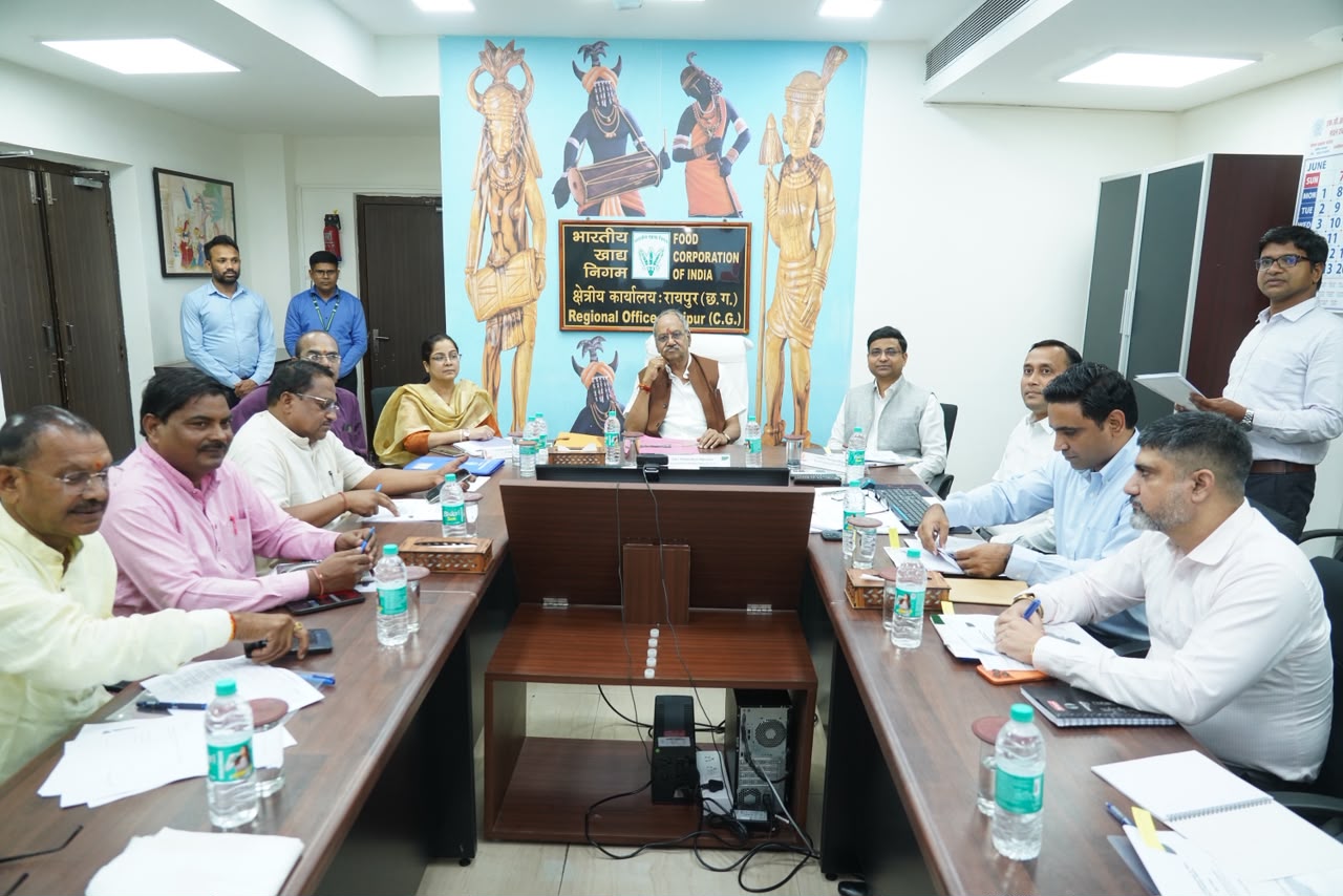 FCI सलाहकार समिति की बैठक में सांसद बृजमोहन अग्रवाल का बड़ा प्रस्ताव: छत्तीसगढ़ के सभी संभागों में खुलें मंडल कार्यालय