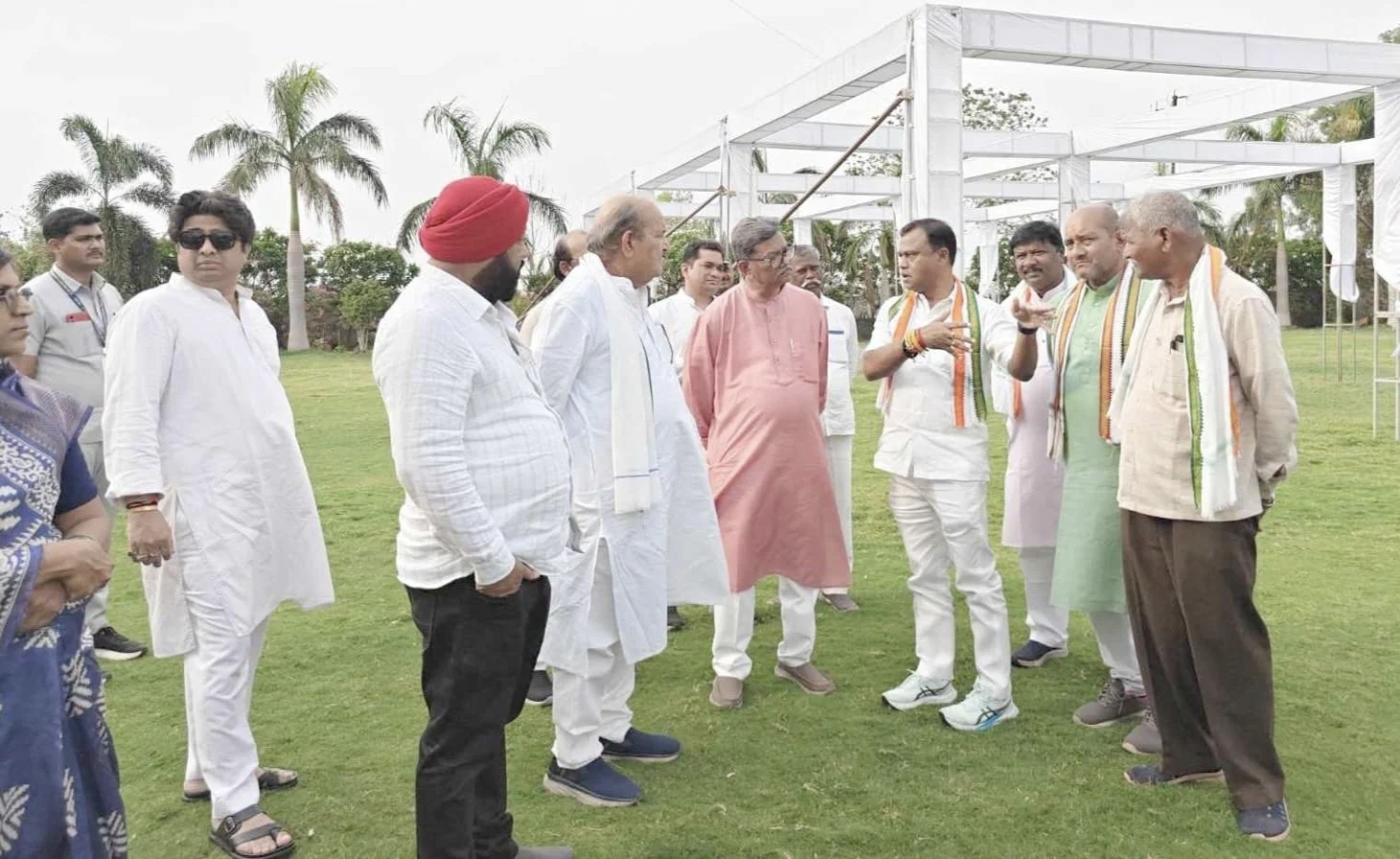 राहुल गांधी के स्वागत की तैयारी पूरी, अभनपुर शिविर की तैयारियों का दीपक बैज ने लिया जायजा