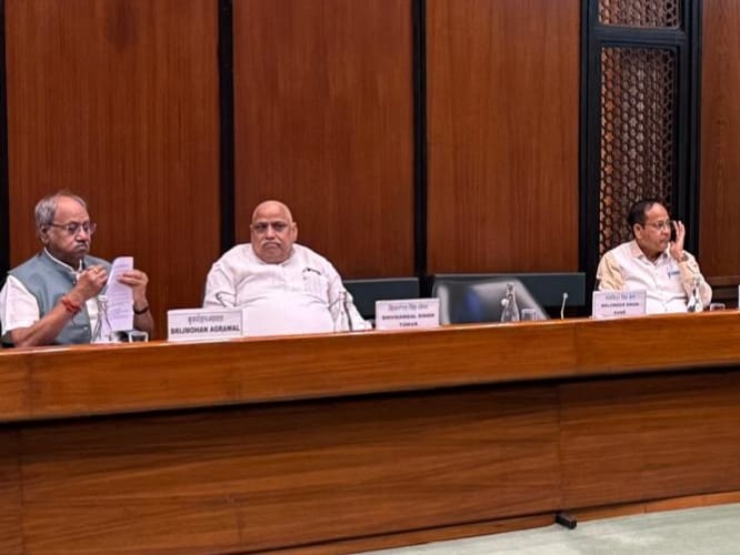 &lsquo;विकसित भारत&rsquo; के संकल्प के साथ स्वास्थ्य एवं फार्मा क्षेत्र में वैश्विक नेतृत्व की ओर अग्रसर है भारत: सांसद बृजमोहन अग्रवाल