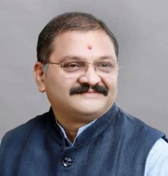 नवनिर्मित रेलवे ओवरब्रिज धंसने का मामला, दोषियों पर कार्रवाई के लिए सांसद संतोष पांडे ने रेल मंत्री को लिखा पत्र