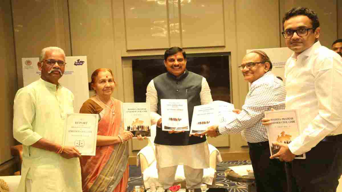 मध्यप्रदेश में UCC लागू होने की ओर बड़ा कदम, समिति ने सीएम मोहन यादव को सौंपी अंतिम रिपोर्ट