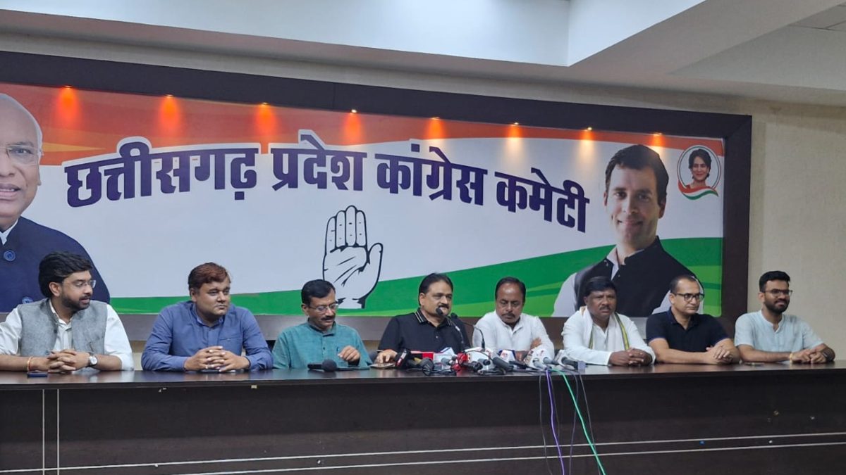वाटर कैनन और आंसू गैस के बीच बढ़ा सियासी संग्राम, कांग्रेस ने सरकार को घेरा