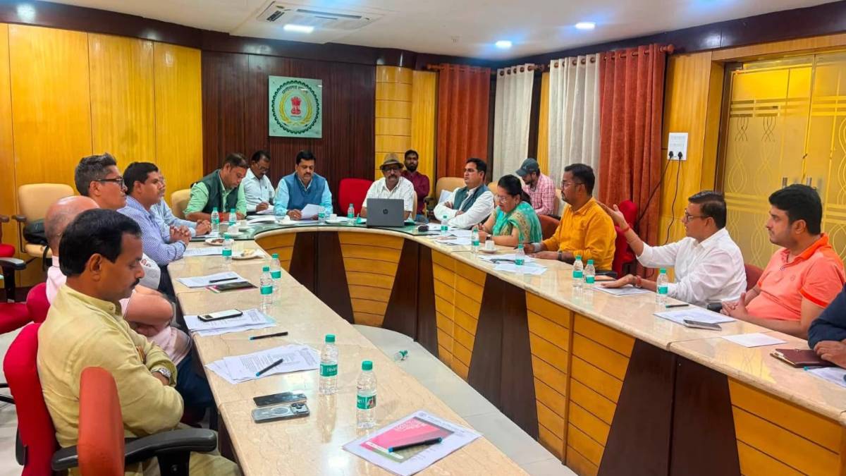 भ्रष्टाचार के आरोपों के बीच फार्मेसी काउंसिल की बैठक गरमाई, अभिषेक चंदा का निलंबन रद्द