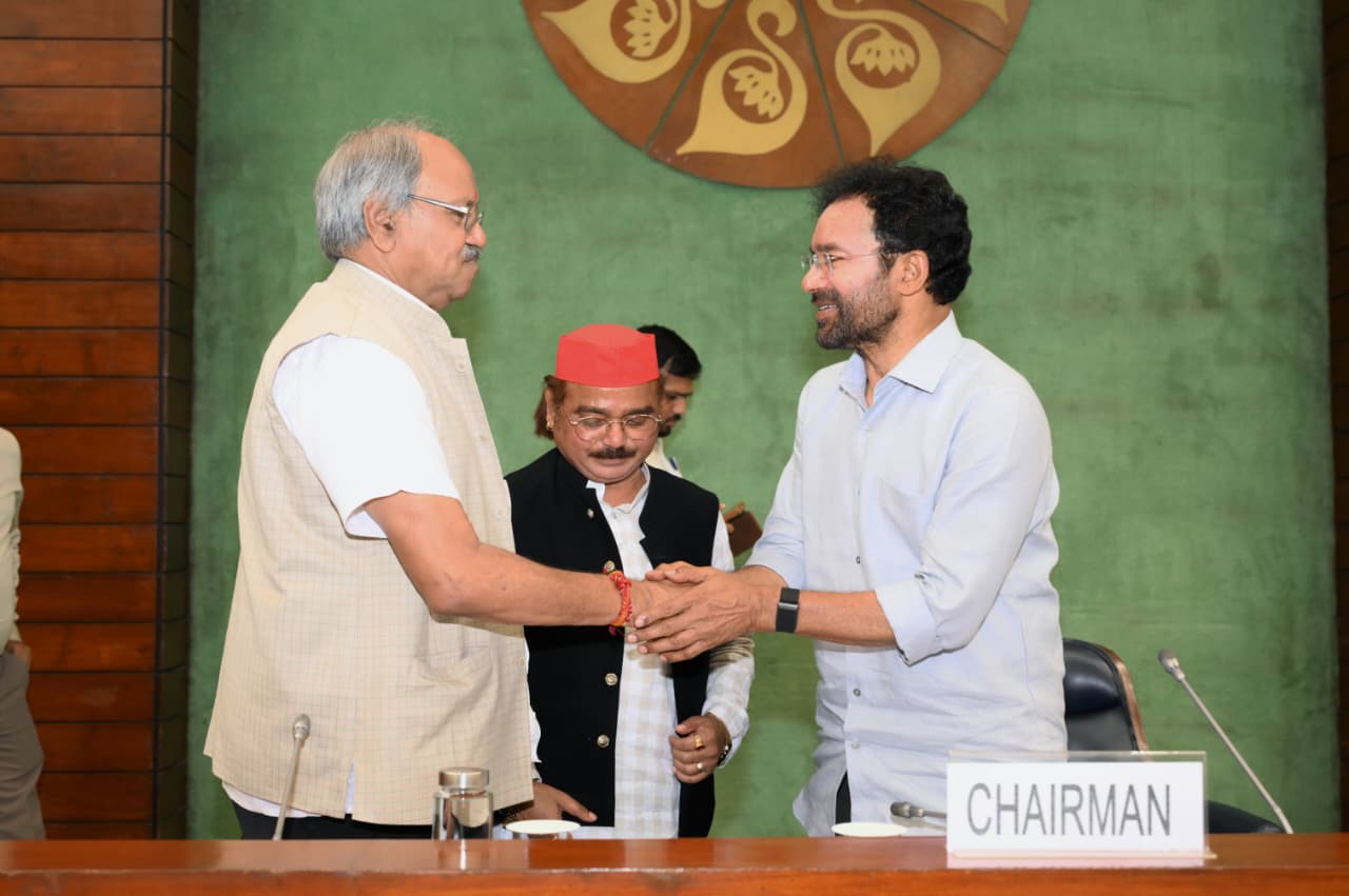 संसदीय समिति की बैठक में सांसद बृजमोहन अग्रवाल ने उठाए छत्तीसगढ़ के खनिज विकास से जुड़े मुद्दे