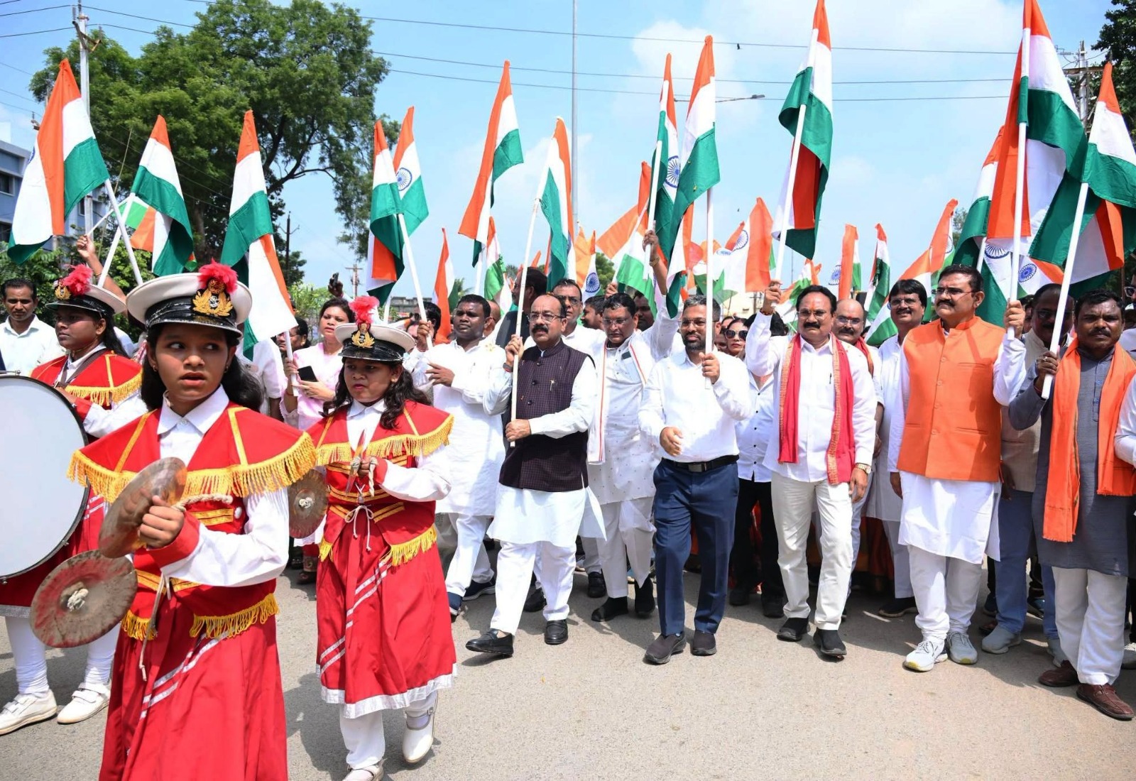 कांकेर में निकली भव्य तिरंगा यात्रा, डिप्टी CM अरुण साव के नेतृत्व में उमड़ा देशभक्ति का सैलाब