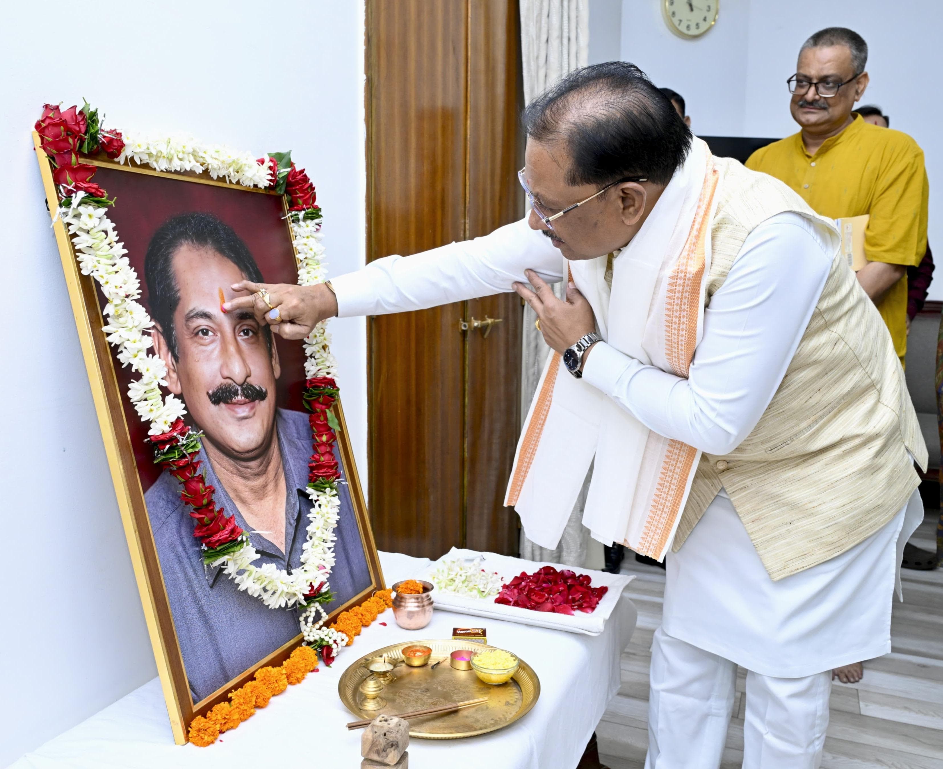 दिलीप सिंह जूदेव की पुण्यतिथि पर CM साय ने किया नमन, राष्ट्र-समाज के योगदान को किया याद