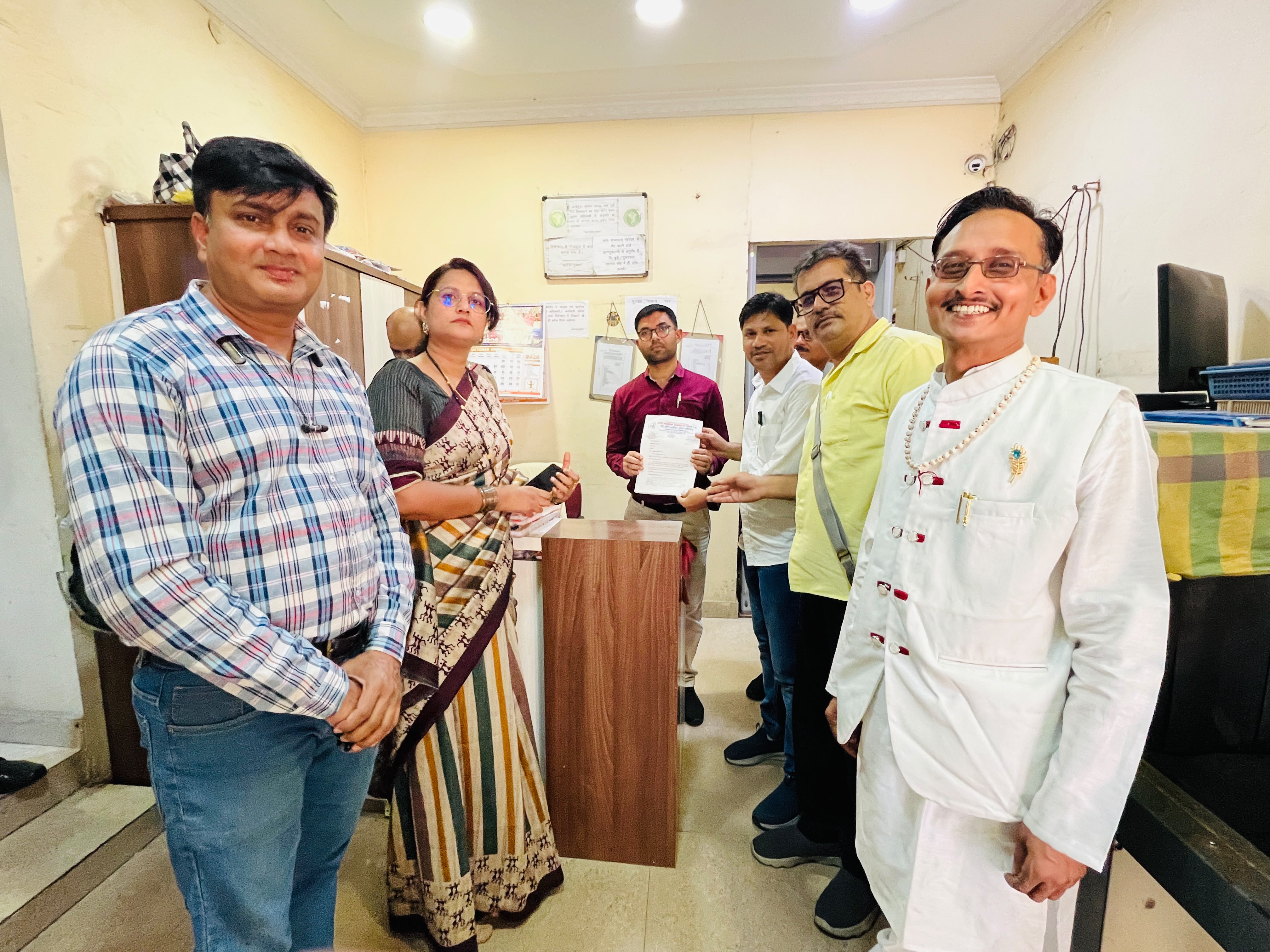 मीडिया आयोग गठन की मांग तेज, स्टेट वर्किंग जर्नलिस्ट्स यूनियन ने राज्यपाल को सौंपा ज्ञापन