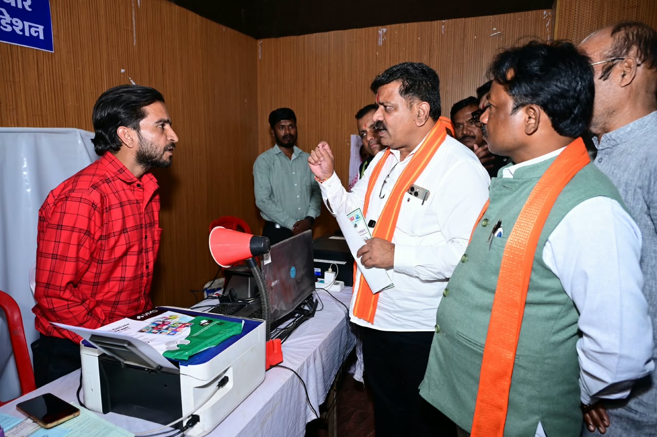 &lsquo;हिंसा के स्थान पर विकास, भय की जगह विश्वास&rsquo;&hellip; जगदलपुर में सेवा संकल्प शिविर में बोले उपमुख्यमंत्री विजय शर्मा