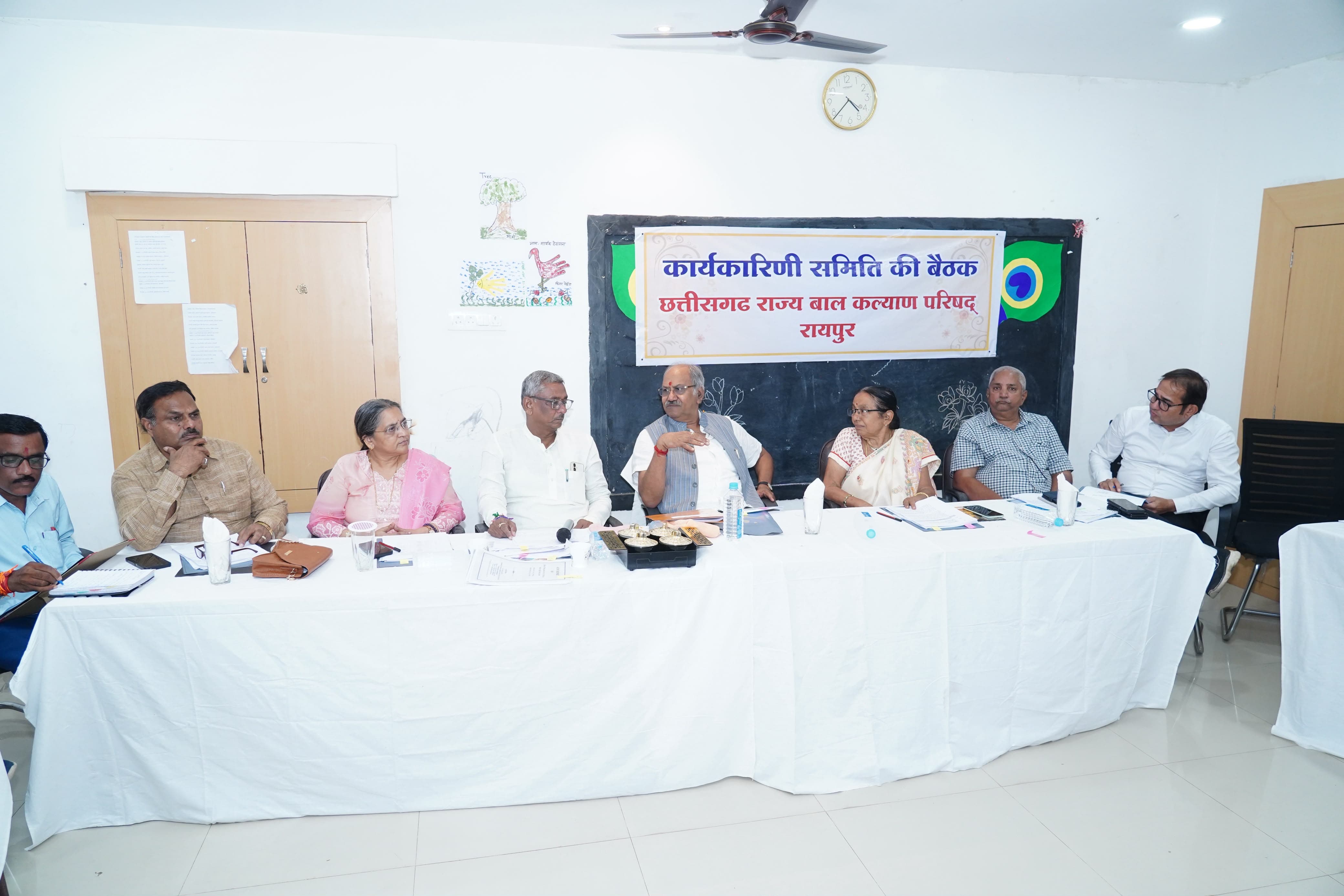 छत्तीसगढ़ राज्य बाल कल्याण परिषद की कार्यकारिणी बैठक सांसद बृजमोहन अग्रवाल की अध्यक्षता में संपन्न
