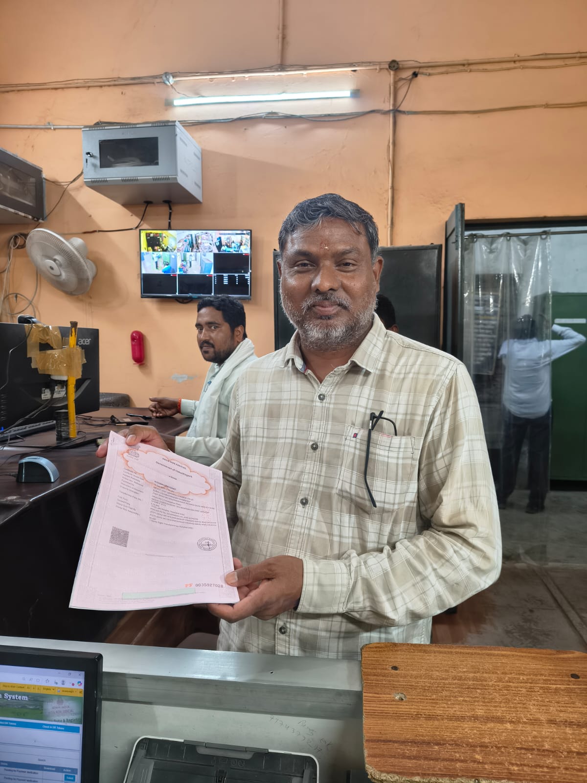 &lsquo;सेवा संकल्प अभियान&rsquo;: रजिस्ट्री के तुरंत बाद नामांतरण, अजीत राम साहू को मिली बड़ी राहत