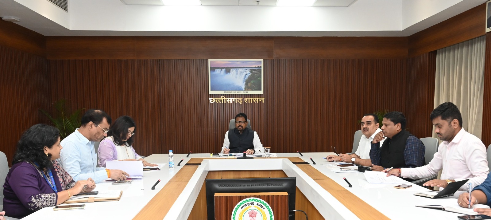 चक्रवात &lsquo;अर्नब&rsquo; से खतरा: केबिनेट सचिव सोमनाथन ने राज्य के मुख्य सचिवों से की चर्चा, मनोज पिंगुआ ने प्रदेश में तैयारियों की दी जानकारी&hellip;