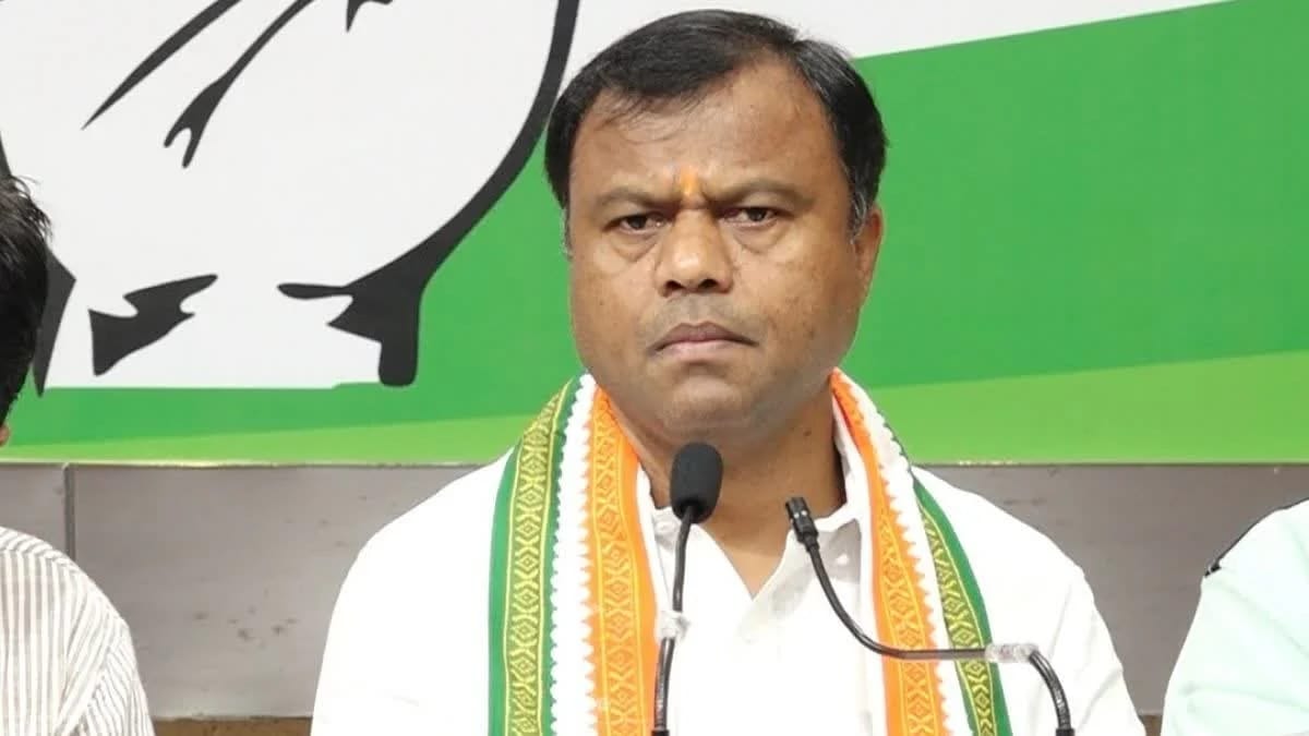 बस्तर में भाजपा-कांग्रेस के नेताओं की सुरक्षा में कटौती, दीपक बैज ने उठाए सवाल