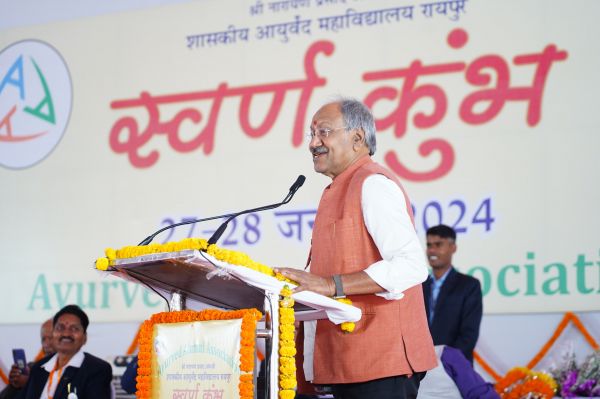 छत्तीसगढ़ का पहला आयुर्वेद विश्वविद्यालय रायपुर में खुलेगा : बृजमोहन अग्रवाल
