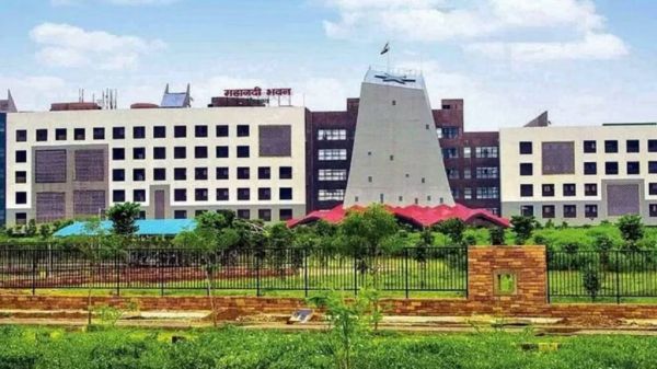 राज्य प्रशासनिक सेवा के 18 अधिकारियों का तबादला