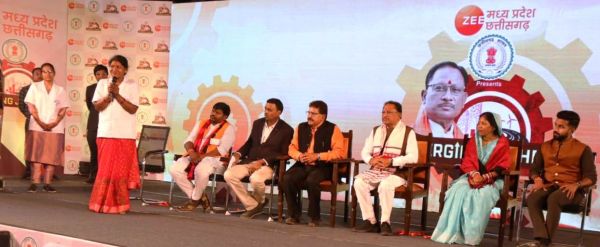 महिला समूहों के कार्यों की मुख्यमंत्री विष्णुदेव साय ने की तारीफ, जशपुर ब्राण्ड के नाम से होगी उत्पादों की बिक्री