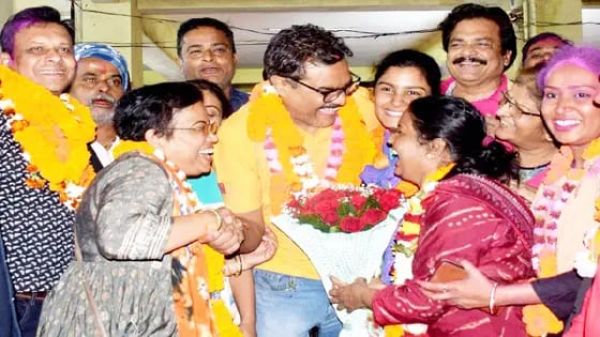 हितेंद्र तिवारी बने रायपुर अधिवक्ता संघ के अध्यक्ष