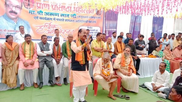 उप मुख्यमंत्री श्री साव के समक्ष ग्रामीणों ने स्वप्रेरित होकर नशापान नहीं करने का लिया संकल्प