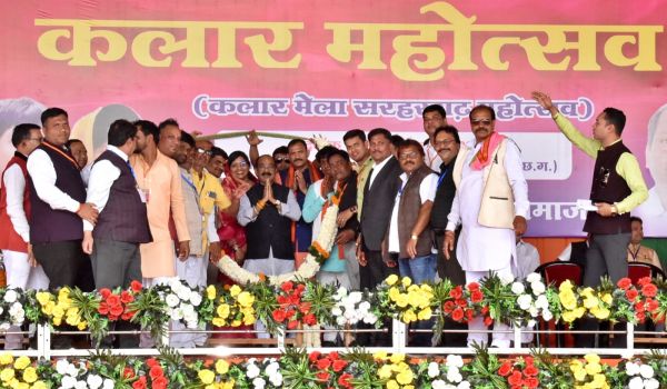 उप मुख्यमंत्री कलार महोत्सव में हुए शामिल, सामाजिक भवन के विस्तार के लिए 25 लाख रुपए देने की घोषणा की