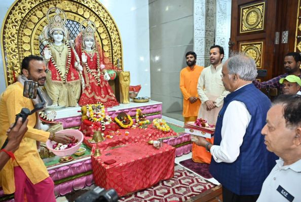 मंत्री बृजमोहन अग्रवाल ने राम मंदिर पहुंच प्रभु श्रीराम के चरणों में अर्पित किए पीले अक्षत और निमंत्रण पत्र