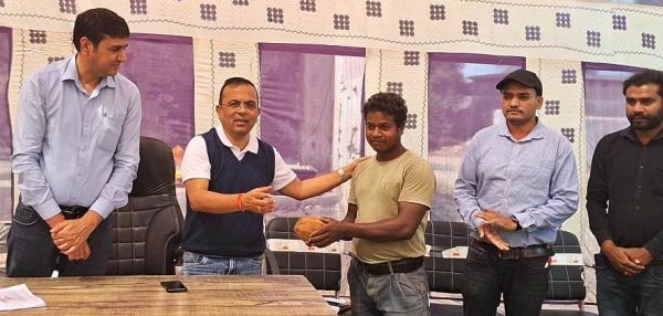 प्रधानमंत्री जनमन योजना के तहत विशेष पिछड़ी बैगा जनजाति परिवारों के लिए पक्का मकान बनना शुरू