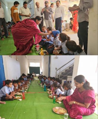 जनपद अध्यक्ष ने स्कूल में दिया न्योता भोज, बच्चों का तिलक कर परोसा भोजन