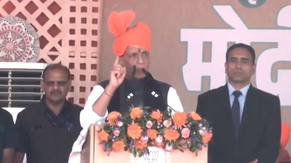 रक्षा मंत्री राजनाथ सिंह ने किसान महाकुंभ में भरी हुंकार, कहा- कांग्रेस ने प्रदेश को बर्बाद किया, अब हम संवार रहे&hellip;