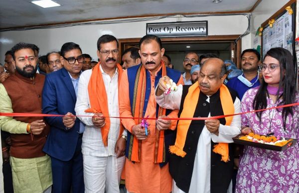 मेकाहारा में एसीआई के हार्ट, चेस्ट एवं वैस्कुलर सर्जरी विभाग में स्थापित हुई छह नई मशीन, स्वास्थ्य मंत्री श्याम बिहारी जायसवाल ने किया उद्घाटन
