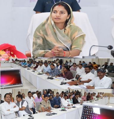 मंत्री लक्ष्मी राजवाड़े ने की शासकीय योजनाओं के क्रियान्वयन की समीक्षा की