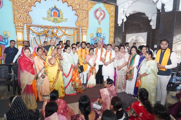 मातृशक्ति का सम्मान सर्वोपरि - बृजमोहन अग्रवाल