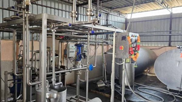 दूध और पनीर की प्रोसेसिंग यूनिट में खाद्य विभाग की टीम ने मारा छापा, बड़े पैमाने पर यूरिया, केमिकल समेत अन्य सामान जब्त